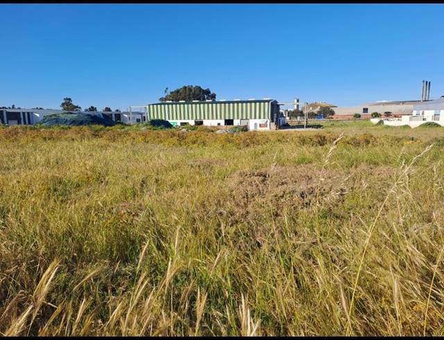 LAND FOR SALE IN HARBOUR LIGHTS